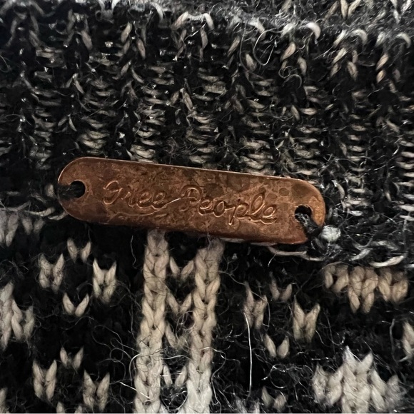 FREE PEOPLE Wool Blend Knit Sweater High Low Gray Boho Bohemian - Picture 8 of 11